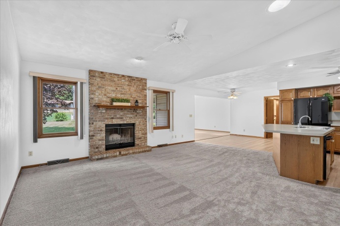 6370 Broadview, BELVIDERE, Illinois 61008, 3 Bedrooms Bedrooms, ,2 BathroomsBathrooms,House,For Sale,Broadview,202604340