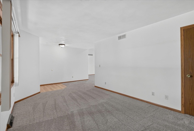 6370 Broadview, BELVIDERE, Illinois 61008, 3 Bedrooms Bedrooms, ,2 BathroomsBathrooms,House,For Sale,Broadview,202604340