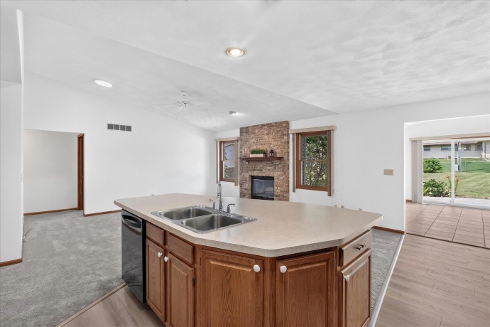 6370 Broadview, BELVIDERE, Illinois 61008, 3 Bedrooms Bedrooms, ,2 BathroomsBathrooms,House,For Sale,Broadview,202604340
