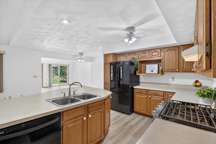 6370 Broadview, BELVIDERE, Illinois 61008, 3 Bedrooms Bedrooms, ,2 BathroomsBathrooms,House,For Sale,Broadview,202604340