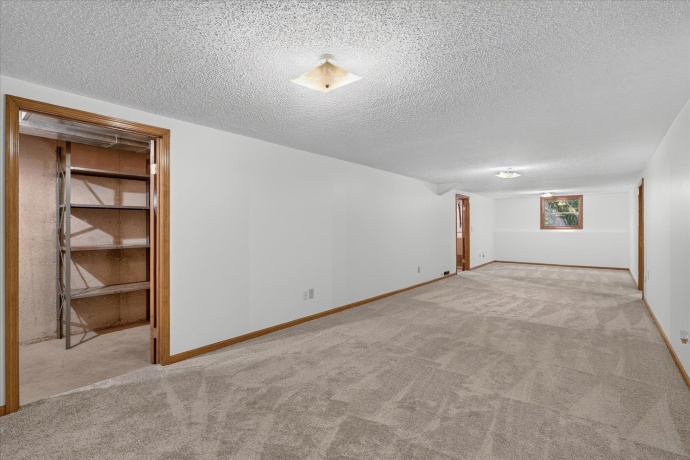 6370 Broadview, BELVIDERE, Illinois 61008, 3 Bedrooms Bedrooms, ,2 BathroomsBathrooms,House,For Sale,Broadview,202604340
