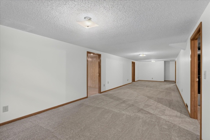 6370 Broadview, BELVIDERE, Illinois 61008, 3 Bedrooms Bedrooms, ,2 BathroomsBathrooms,House,For Sale,Broadview,202604340
