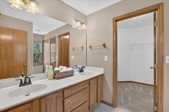 6370 Broadview, BELVIDERE, Illinois 61008, 3 Bedrooms Bedrooms, ,2 BathroomsBathrooms,House,For Sale,Broadview,202604340
