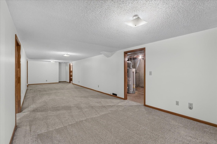 6370 Broadview, BELVIDERE, Illinois 61008, 3 Bedrooms Bedrooms, ,2 BathroomsBathrooms,House,For Sale,Broadview,202604340