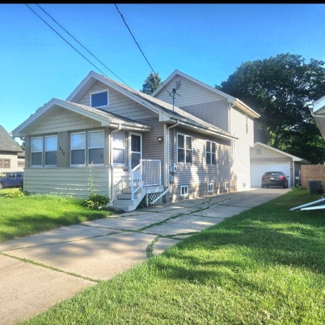 234 PEARL, LOVES PARK, Illinois 61111, 3 Bedrooms Bedrooms, ,2 BathroomsBathrooms,House,For Sale,PEARL,202604344