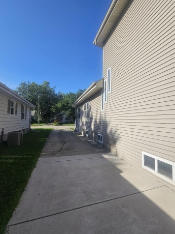 234 PEARL, LOVES PARK, Illinois 61111, 3 Bedrooms Bedrooms, ,2 BathroomsBathrooms,House,For Sale,PEARL,202604344