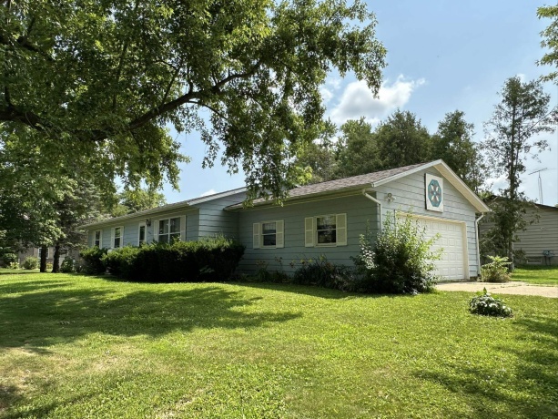 804 Birch, LENA, Illinois 61048, 3 Bedrooms Bedrooms, ,1 BathroomBathrooms,House,For Sale,Birch,202604346