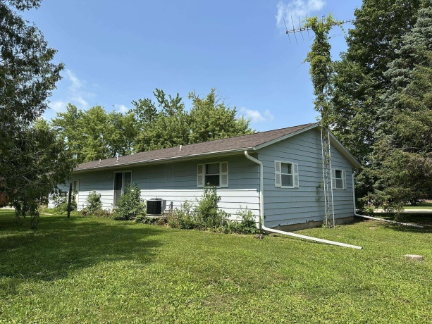 804 Birch, LENA, Illinois 61048, 3 Bedrooms Bedrooms, ,1 BathroomBathrooms,House,For Sale,Birch,202604346