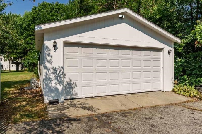 12002 SOUTH GATE, ROSCOE, Illinois 61073, 4 Bedrooms Bedrooms, ,3 BathroomsBathrooms,House,For Sale,SOUTH GATE,202604347