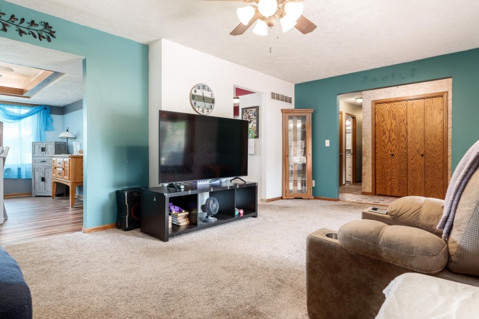 280 Knoll, BELVIDERE, Illinois 61008, 4 Bedrooms Bedrooms, ,3 BathroomsBathrooms,House,For Sale,Knoll,202604349