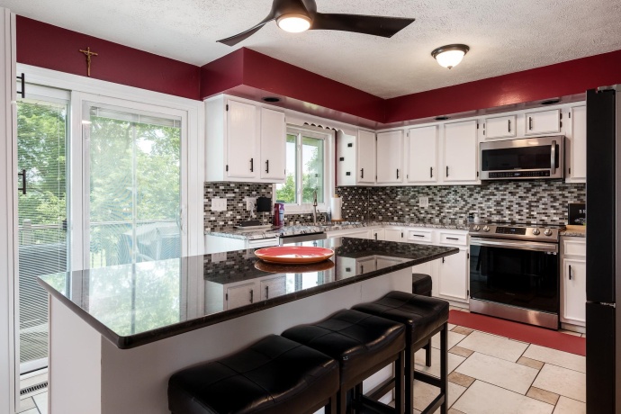 280 Knoll, BELVIDERE, Illinois 61008, 4 Bedrooms Bedrooms, ,3 BathroomsBathrooms,House,For Sale,Knoll,202604349