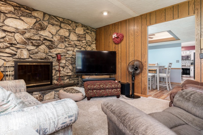 280 Knoll, BELVIDERE, Illinois 61008, 4 Bedrooms Bedrooms, ,3 BathroomsBathrooms,House,For Sale,Knoll,202604349