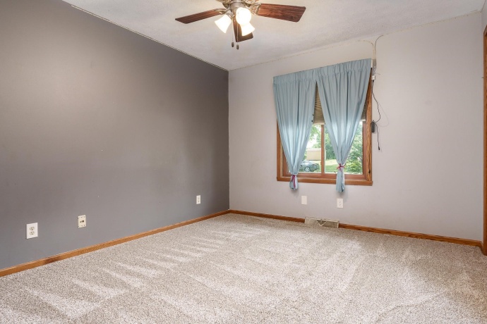 280 Knoll, BELVIDERE, Illinois 61008, 4 Bedrooms Bedrooms, ,3 BathroomsBathrooms,House,For Sale,Knoll,202604349
