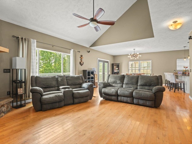 1393 Chadbourne, LAKE SUMMERSET, Illinois 61019, 4 Bedrooms Bedrooms, ,3 BathroomsBathrooms,House,For Sale,Chadbourne,202604029