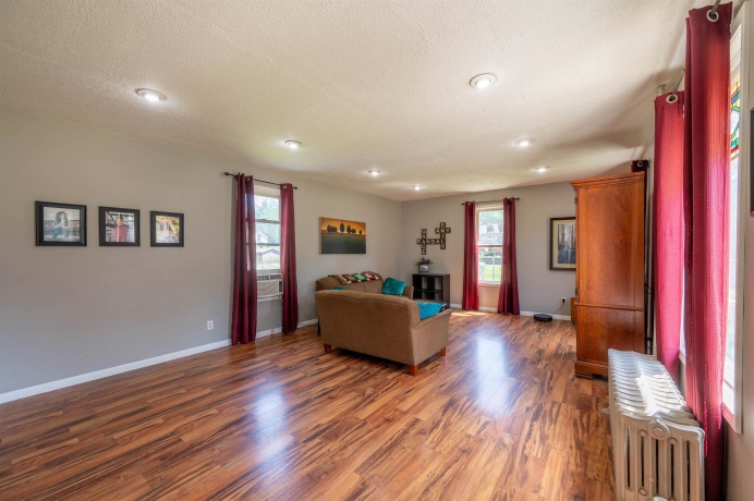 410 Dixon, POLO, Illinois 61064, 4 Bedrooms Bedrooms, ,1 BathroomBathrooms,House,For Sale,Dixon,202604032