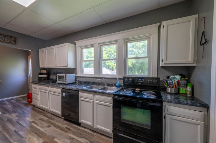 410 Dixon, POLO, Illinois 61064, 4 Bedrooms Bedrooms, ,1 BathroomBathrooms,House,For Sale,Dixon,202604032