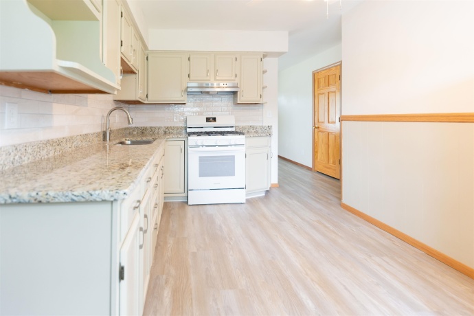 1527 Main, BELVIDERE, Illinois 61008, 3 Bedrooms Bedrooms, ,1 BathroomBathrooms,House,For Sale,Main,202604353