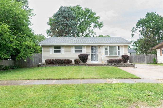 1527 Main, BELVIDERE, Illinois 61008, 3 Bedrooms Bedrooms, ,1 BathroomBathrooms,House,For Sale,Main,202604353