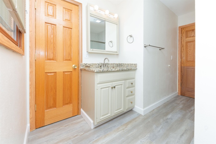 1527 Main, BELVIDERE, Illinois 61008, 3 Bedrooms Bedrooms, ,1 BathroomBathrooms,House,For Sale,Main,202604353