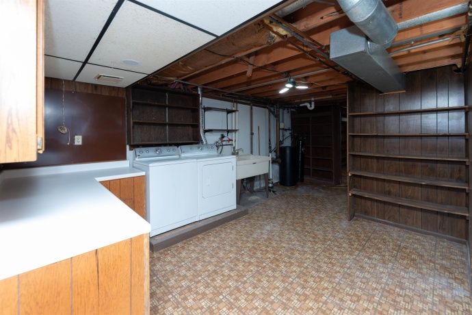 1527 Main, BELVIDERE, Illinois 61008, 3 Bedrooms Bedrooms, ,1 BathroomBathrooms,House,For Sale,Main,202604353