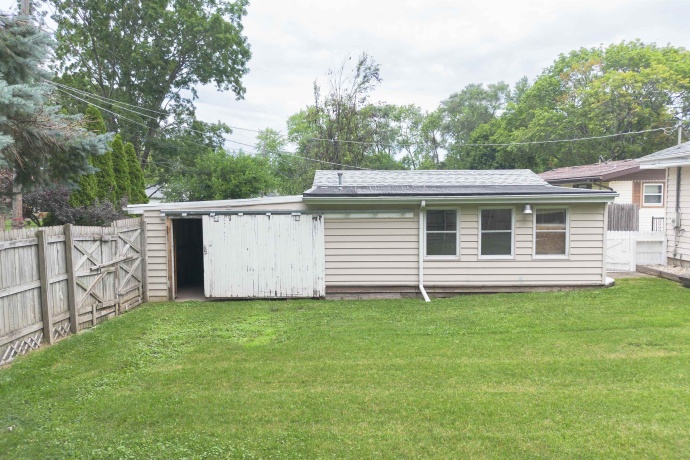 1527 Main, BELVIDERE, Illinois 61008, 3 Bedrooms Bedrooms, ,1 BathroomBathrooms,House,For Sale,Main,202604353