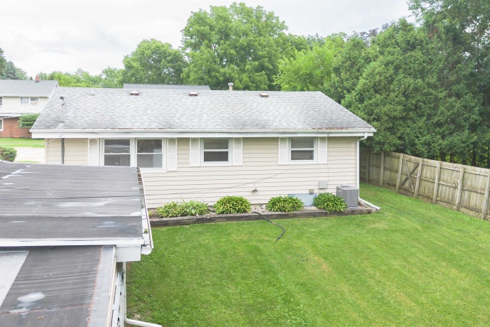 1527 Main, BELVIDERE, Illinois 61008, 3 Bedrooms Bedrooms, ,1 BathroomBathrooms,House,For Sale,Main,202604353
