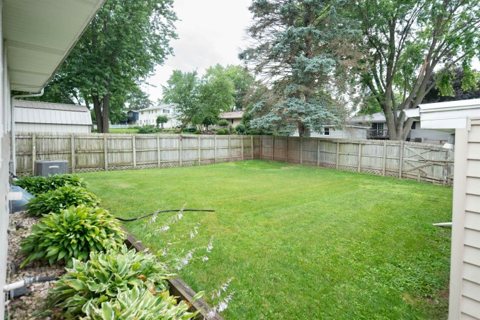 1527 Main, BELVIDERE, Illinois 61008, 3 Bedrooms Bedrooms, ,1 BathroomBathrooms,House,For Sale,Main,202604353