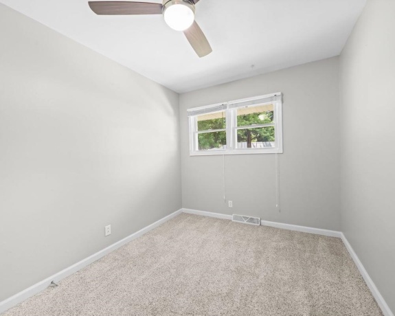 1546 Meadowbrook, FREEPORT, Illinois 61032, 3 Bedrooms Bedrooms, ,2 BathroomsBathrooms,House,For Sale,Meadowbrook,202604355