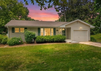 1546 Meadowbrook, FREEPORT, Illinois 61032, 3 Bedrooms Bedrooms, ,2 BathroomsBathrooms,House,For Sale,Meadowbrook,202604355
