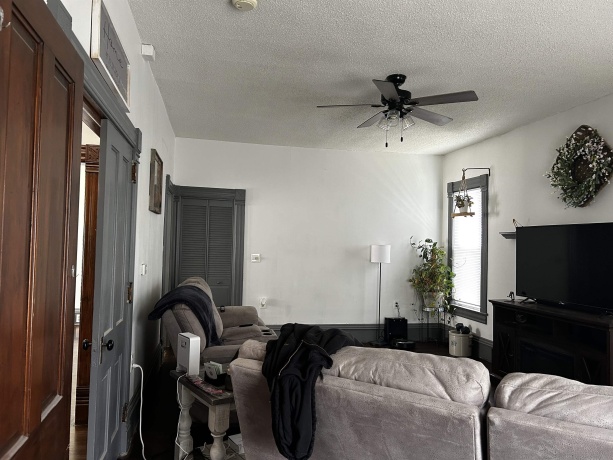 405 8th, MENDOTA, Illinois 61342, 3 Bedrooms Bedrooms, ,2 BathroomsBathrooms,House,For Sale,8th,202604358