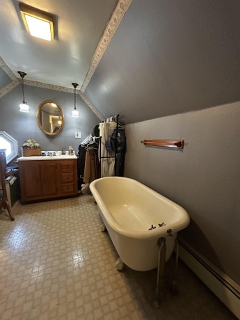 405 8th, MENDOTA, Illinois 61342, 3 Bedrooms Bedrooms, ,2 BathroomsBathrooms,House,For Sale,8th,202604358