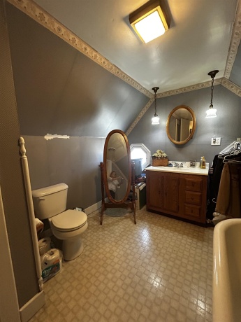 405 8th, MENDOTA, Illinois 61342, 3 Bedrooms Bedrooms, ,2 BathroomsBathrooms,House,For Sale,8th,202604358