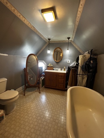 405 8th, MENDOTA, Illinois 61342, 3 Bedrooms Bedrooms, ,2 BathroomsBathrooms,House,For Sale,8th,202604358