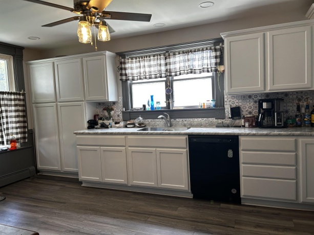405 8th, MENDOTA, Illinois 61342, 3 Bedrooms Bedrooms, ,2 BathroomsBathrooms,House,For Sale,8th,202604358