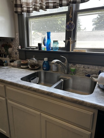 405 8th, MENDOTA, Illinois 61342, 3 Bedrooms Bedrooms, ,2 BathroomsBathrooms,House,For Sale,8th,202604358