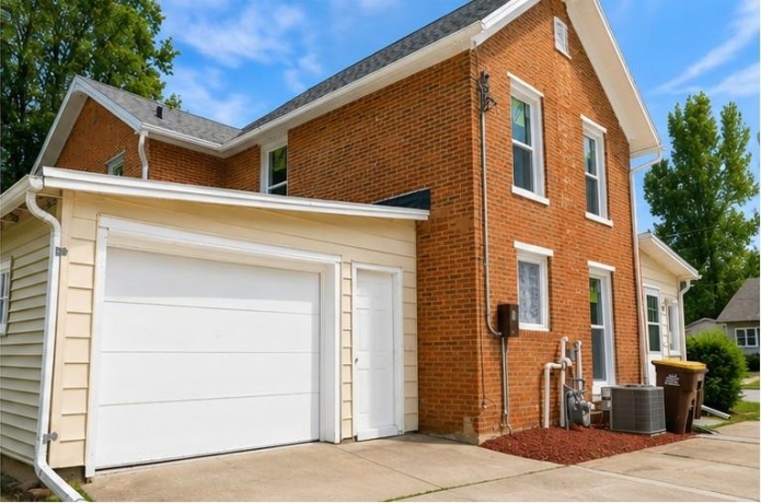 102 High, ORANGEVILLE, Illinois 61060, 4 Bedrooms Bedrooms, ,2 BathroomsBathrooms,House,For Sale,High,202604359