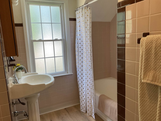 2617 17th, ROCKFORD, Illinois 61108, 2 Bedrooms Bedrooms, ,2 BathroomsBathrooms,House,For Sale,17th,202604361
