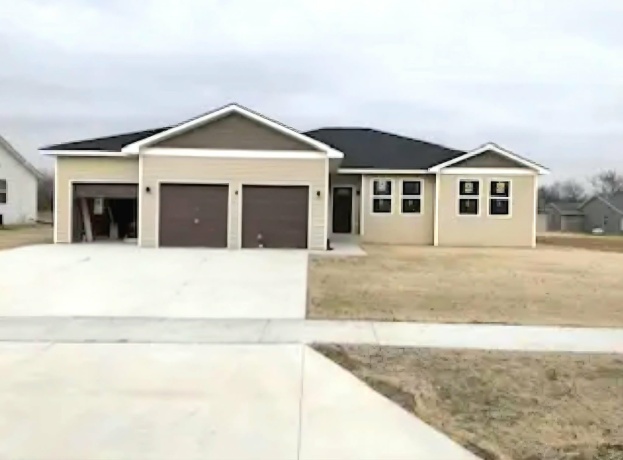 4153 Fallen Oak, BELVIDERE, Illinois 61008, 3 Bedrooms Bedrooms, ,2 BathroomsBathrooms,House,For Sale,Fallen Oak,202604366
