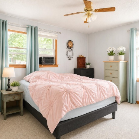 704 Douglas, DIXON, Illinois 61021, 2 Bedrooms Bedrooms, ,1 BathroomBathrooms,House,For Sale,Douglas,202604368