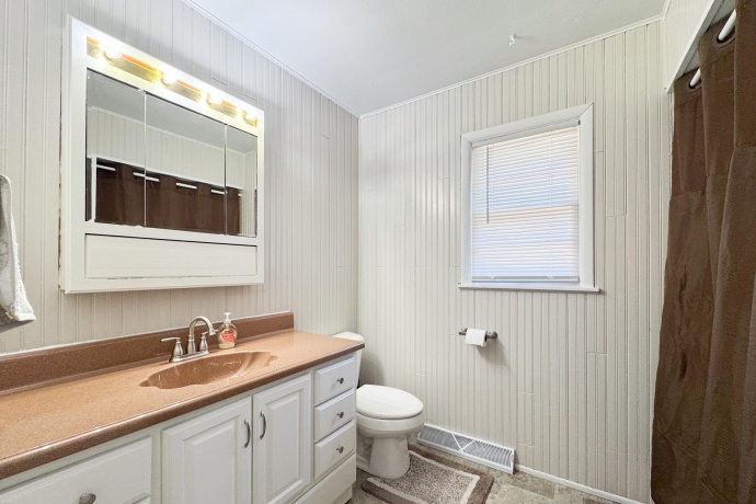 3223 Basswood, ROCKFORD, Illinois 61114, 3 Bedrooms Bedrooms, ,2 BathroomsBathrooms,House,For Sale,Basswood,202604373