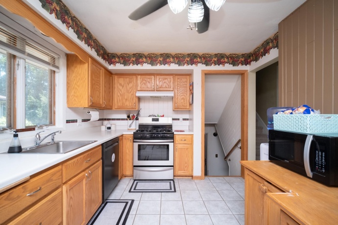 3223 Basswood, ROCKFORD, Illinois 61114, 3 Bedrooms Bedrooms, ,2 BathroomsBathrooms,House,For Sale,Basswood,202604373