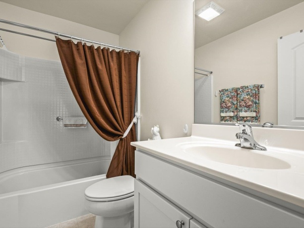 910 Madison, MCHENRY, Illinois 60050, 2 Bedrooms Bedrooms, ,2 BathroomsBathrooms,House,For Sale,Madison,202604376