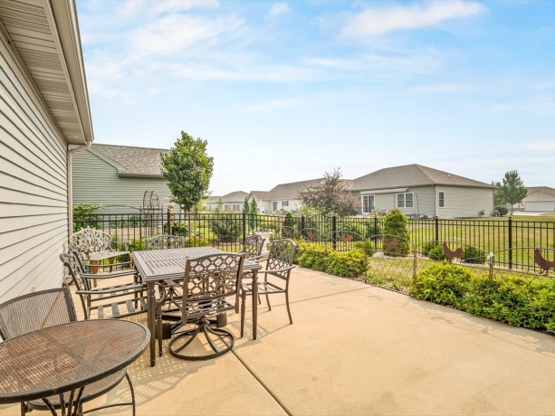 910 Madison, MCHENRY, Illinois 60050, 2 Bedrooms Bedrooms, ,2 BathroomsBathrooms,House,For Sale,Madison,202604376