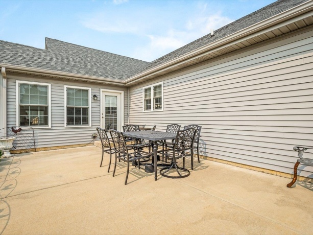 910 Madison, MCHENRY, Illinois 60050, 2 Bedrooms Bedrooms, ,2 BathroomsBathrooms,House,For Sale,Madison,202604376