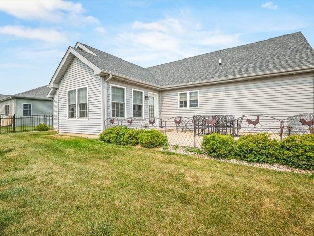 910 Madison, MCHENRY, Illinois 60050, 2 Bedrooms Bedrooms, ,2 BathroomsBathrooms,House,For Sale,Madison,202604376