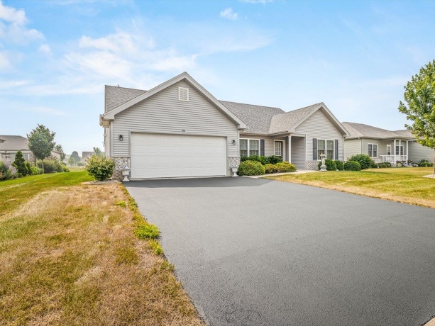 910 Madison, MCHENRY, Illinois 60050, 2 Bedrooms Bedrooms, ,2 BathroomsBathrooms,House,For Sale,Madison,202604376