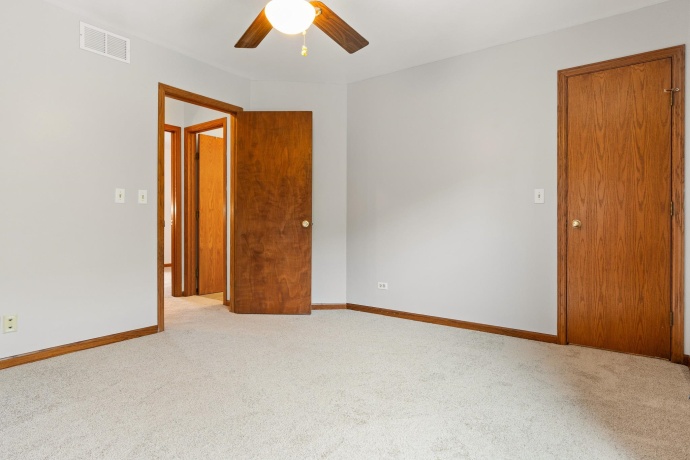 1456 Blue Heron, CRYSTAL LAKE, Illinois 60014, 4 Bedrooms Bedrooms, ,3 BathroomsBathrooms,House,For Sale,Blue Heron,202604383