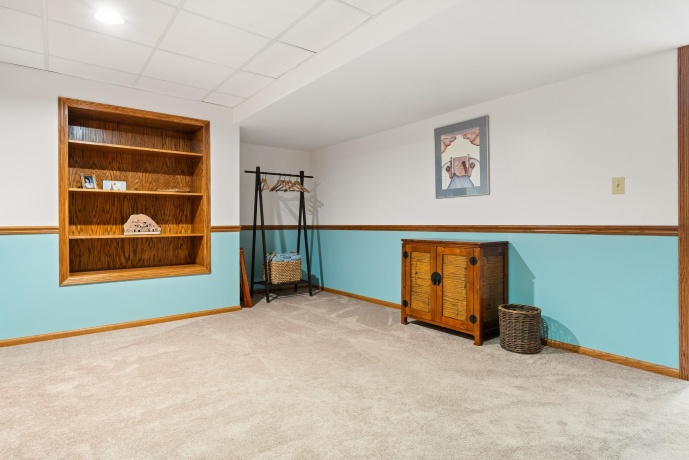 1456 Blue Heron, CRYSTAL LAKE, Illinois 60014, 4 Bedrooms Bedrooms, ,3 BathroomsBathrooms,House,For Sale,Blue Heron,202604383