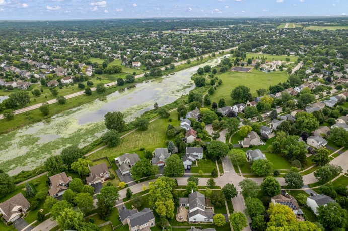 1456 Blue Heron, CRYSTAL LAKE, Illinois 60014, 4 Bedrooms Bedrooms, ,3 BathroomsBathrooms,House,For Sale,Blue Heron,202604383