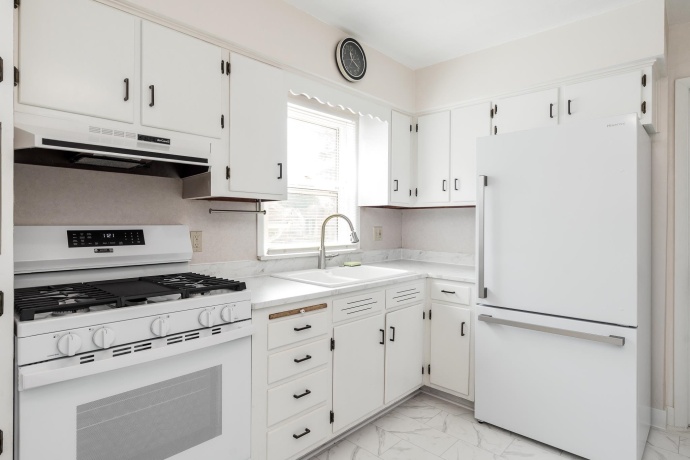 613 Napoleon, ROCKFORD, Illinois 61103, 2 Bedrooms Bedrooms, ,1 BathroomBathrooms,House,For Sale,Napoleon,202604385